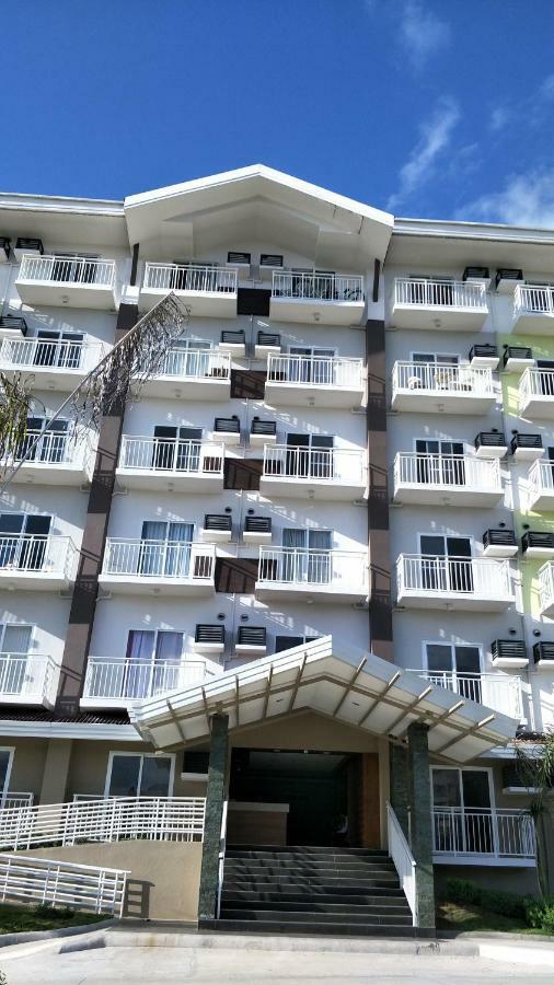 Lelani'S Comfy Condo マクタン エクステリア 写真